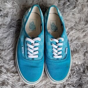 Vans Low Top Sneakers